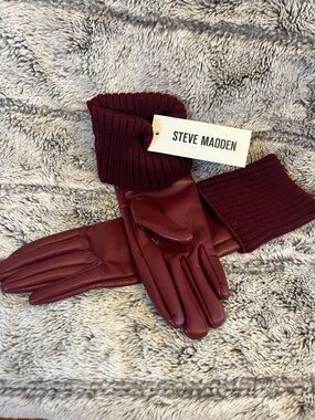 Steve Madden Wine Leather Gloves with Ribbed Knit Cuffs